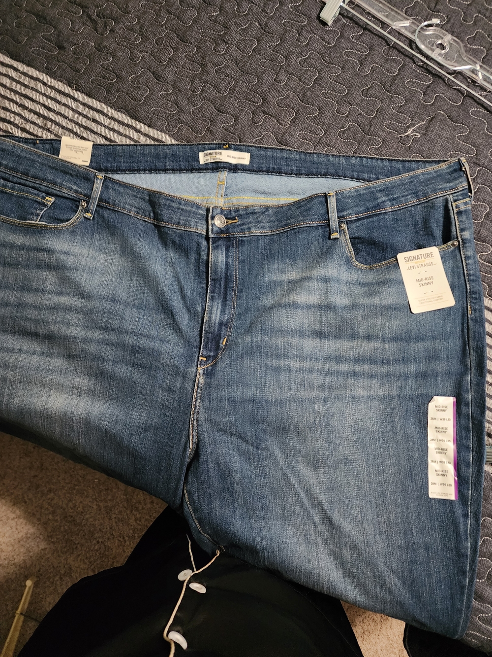 Signature by Levi Strauss Women’s Blue Straight Jeans